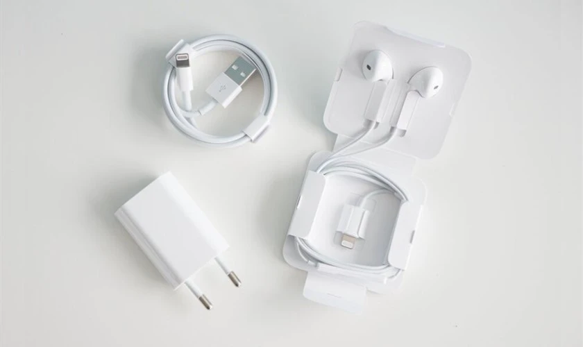 Cách sạc nhanh iPhone SE 2020 đúng cách